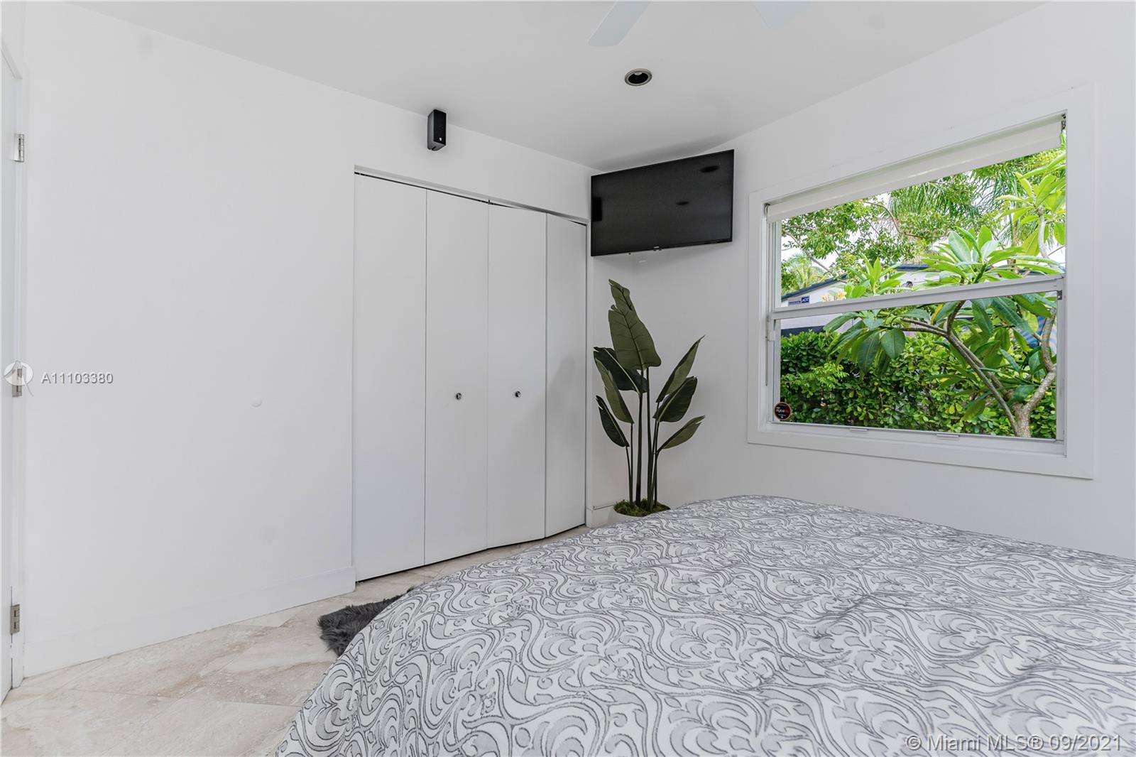 SUNSET TRAILS NO 4 - Residential Lease