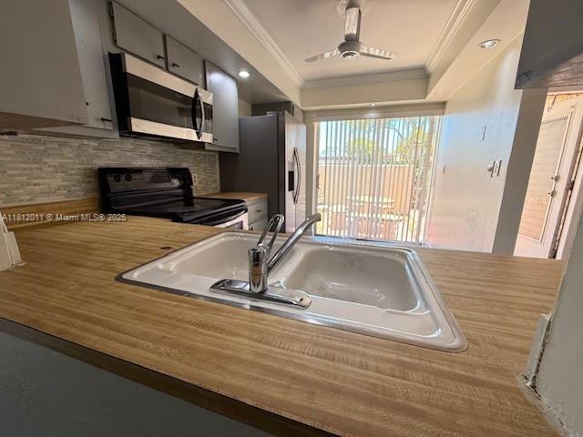 SPYGLASS CONDOMINIUM 1 - Residential