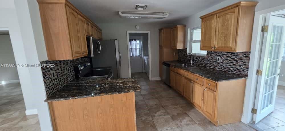 PALM BEACH CABANA COLONY - Residential Lease
