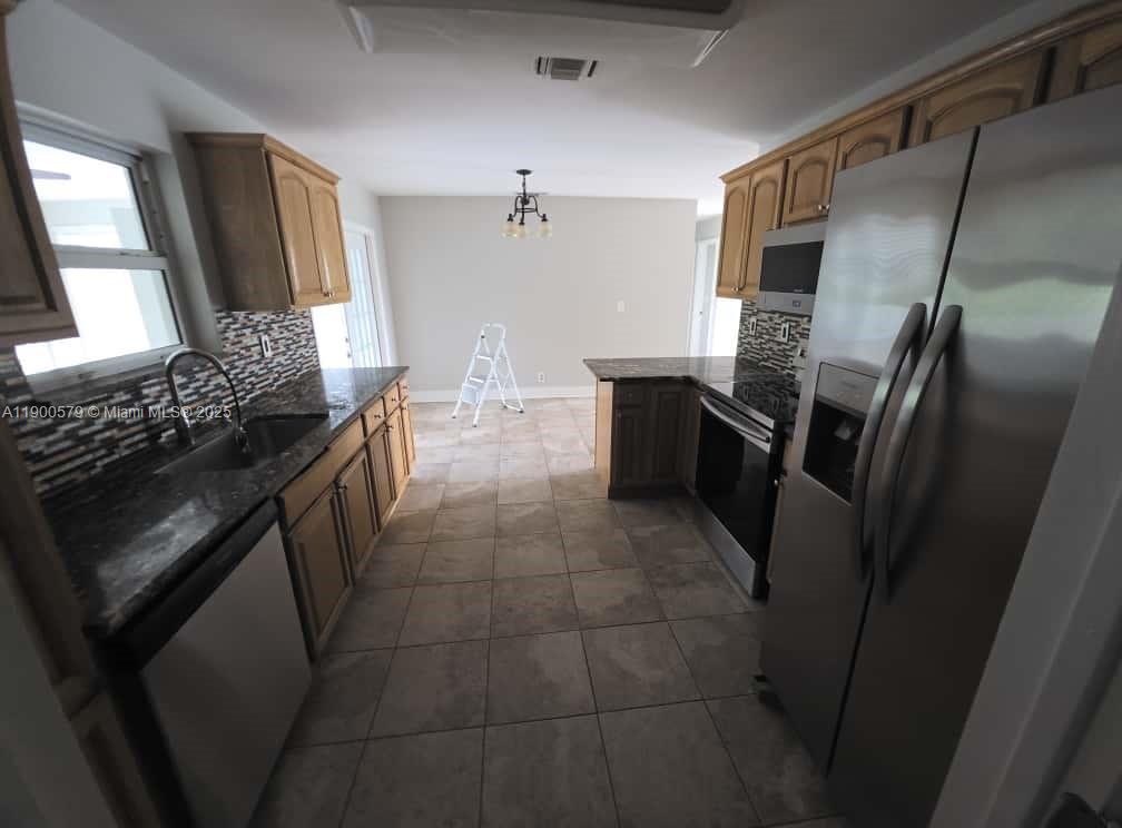 PALM BEACH CABANA COLONY - Residential Lease