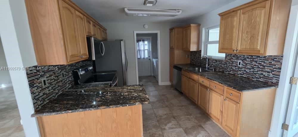 PALM BEACH CABANA COLONY - Residential Lease