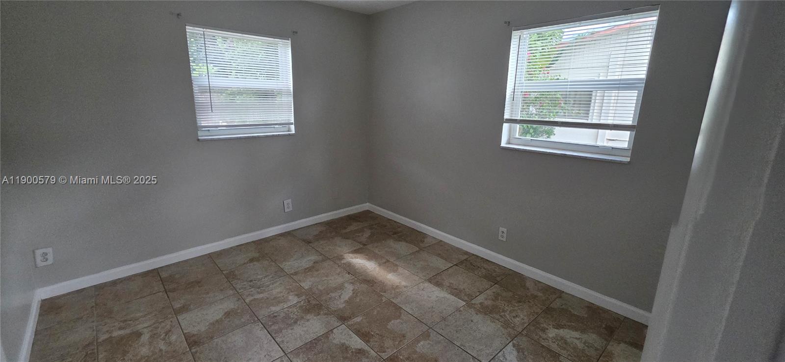 PALM BEACH CABANA COLONY - Residential Lease