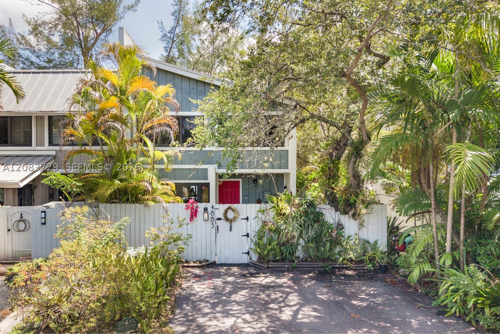4883 SW 71st Pl, Miami FL 33155