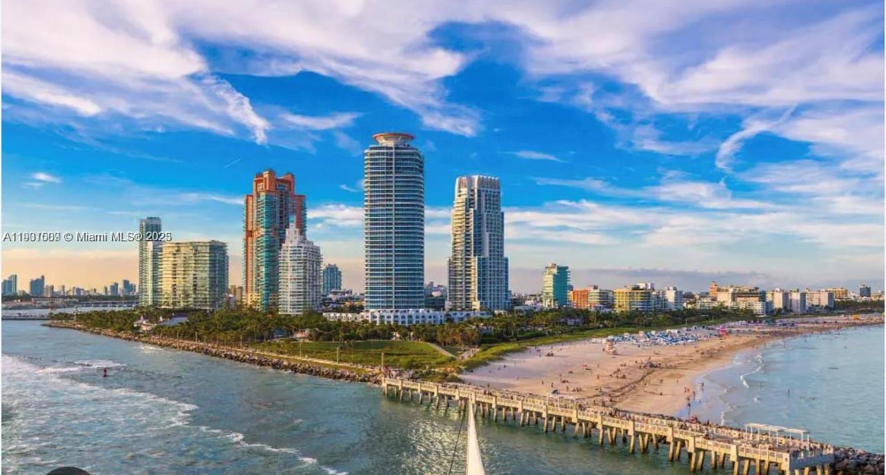 THE PINEAPPLE CONDO - Residential Lease