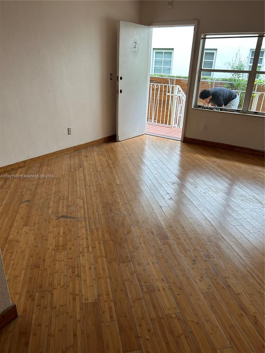 THE PINEAPPLE CONDO - Residential Lease