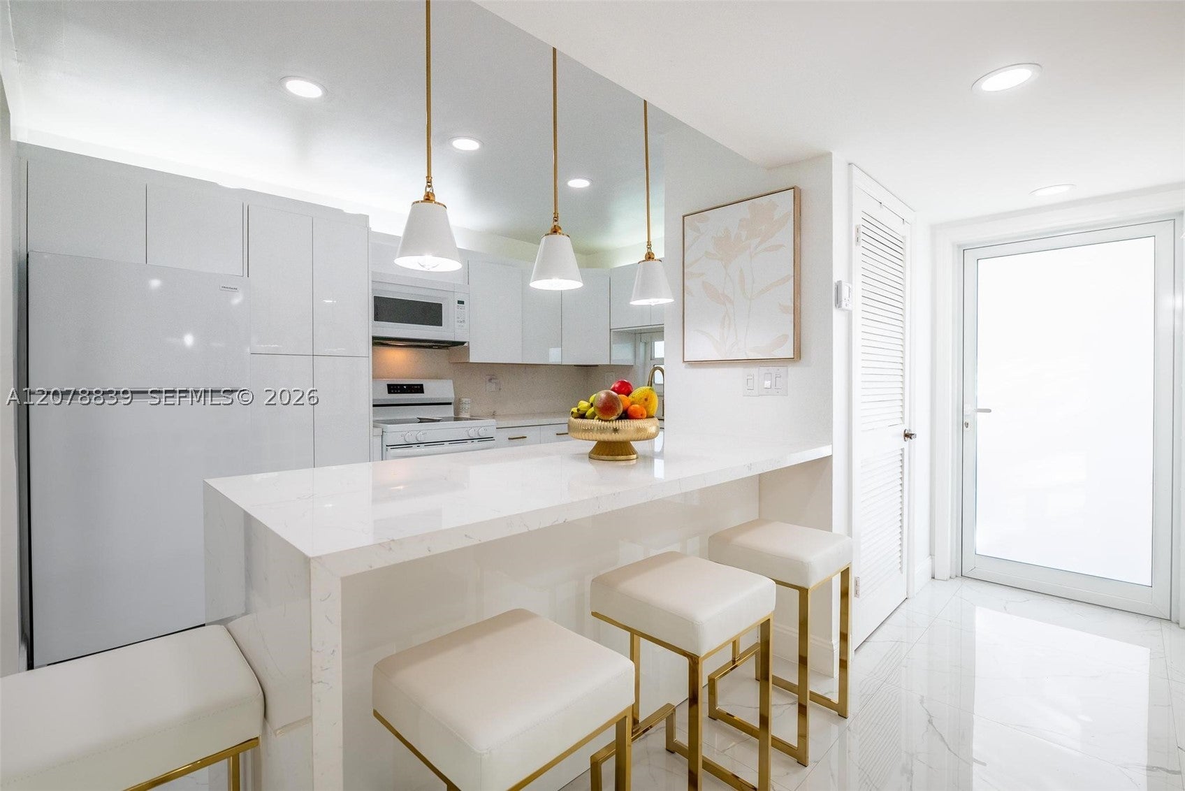 300 S Hollybrook Dr 310