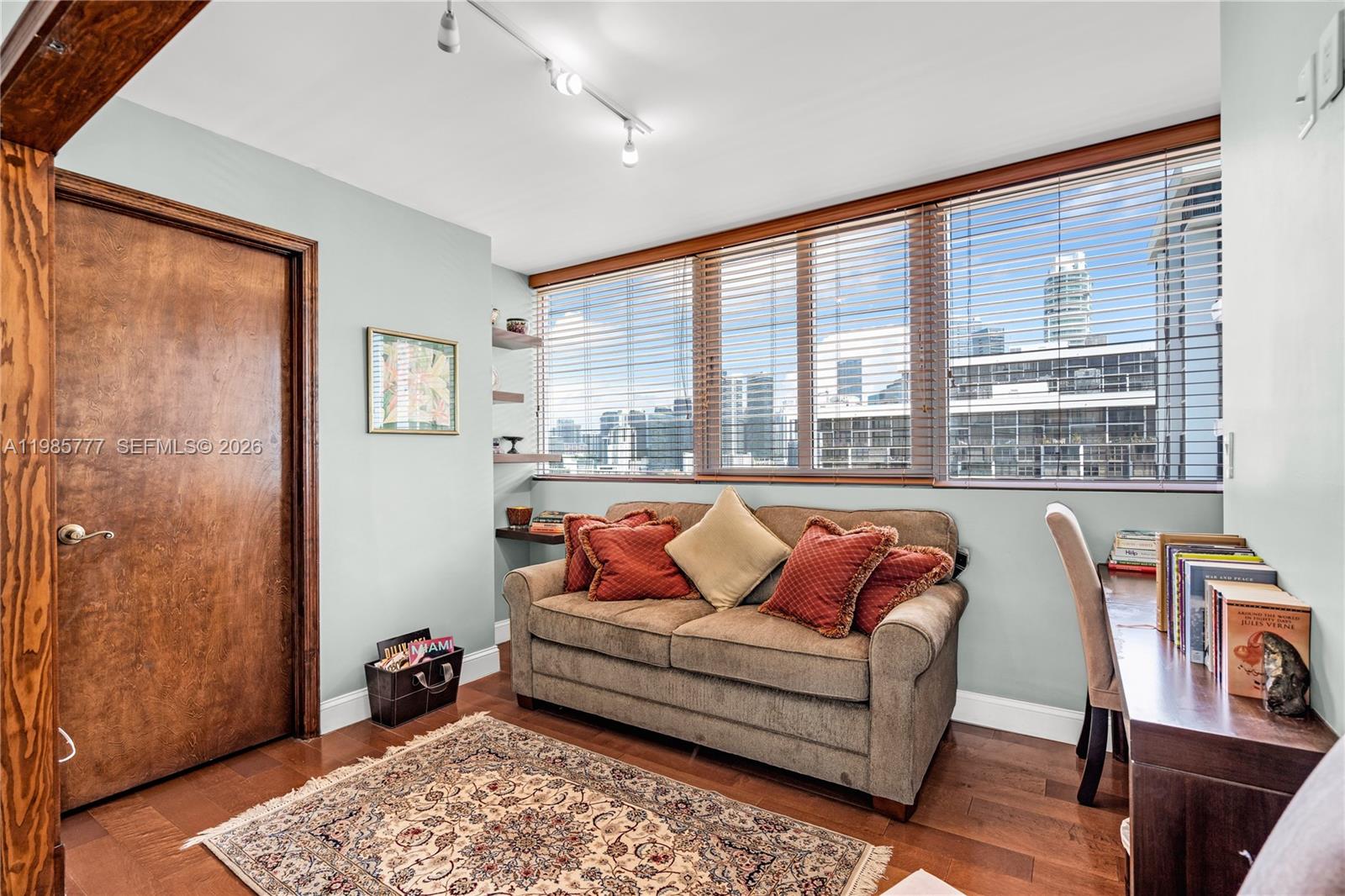 ATLANTIS ON BRICKELL COND - Residential