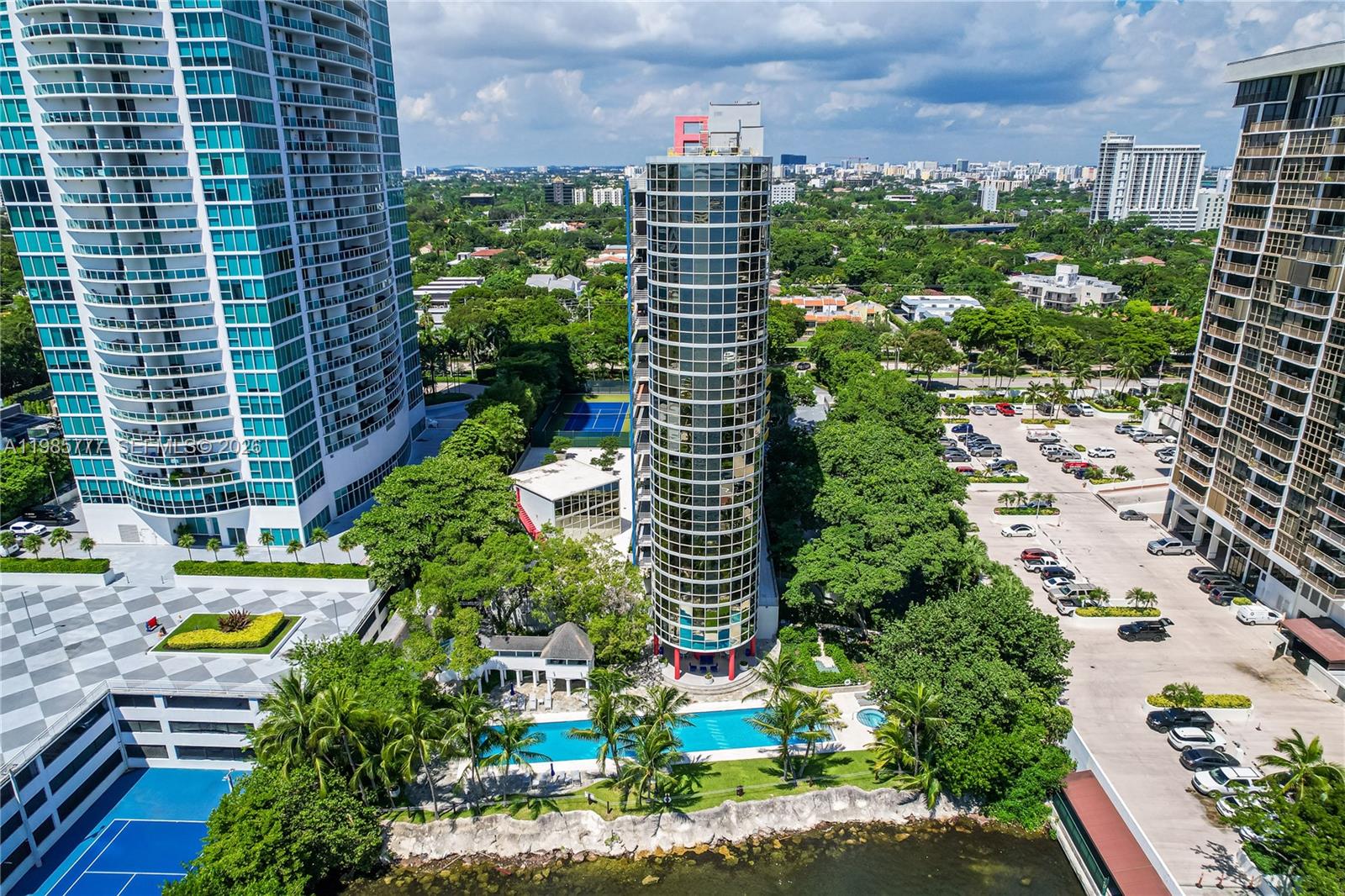 ATLANTIS ON BRICKELL COND - Residential