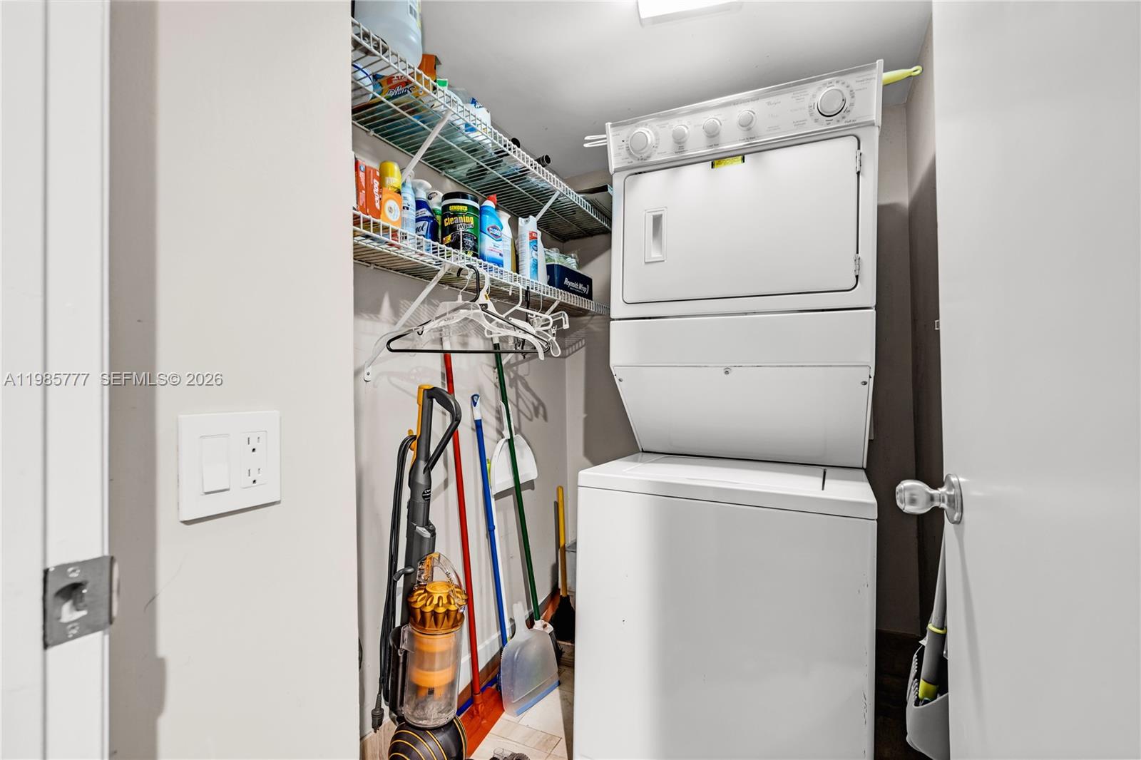 ATLANTIS ON BRICKELL COND - Residential