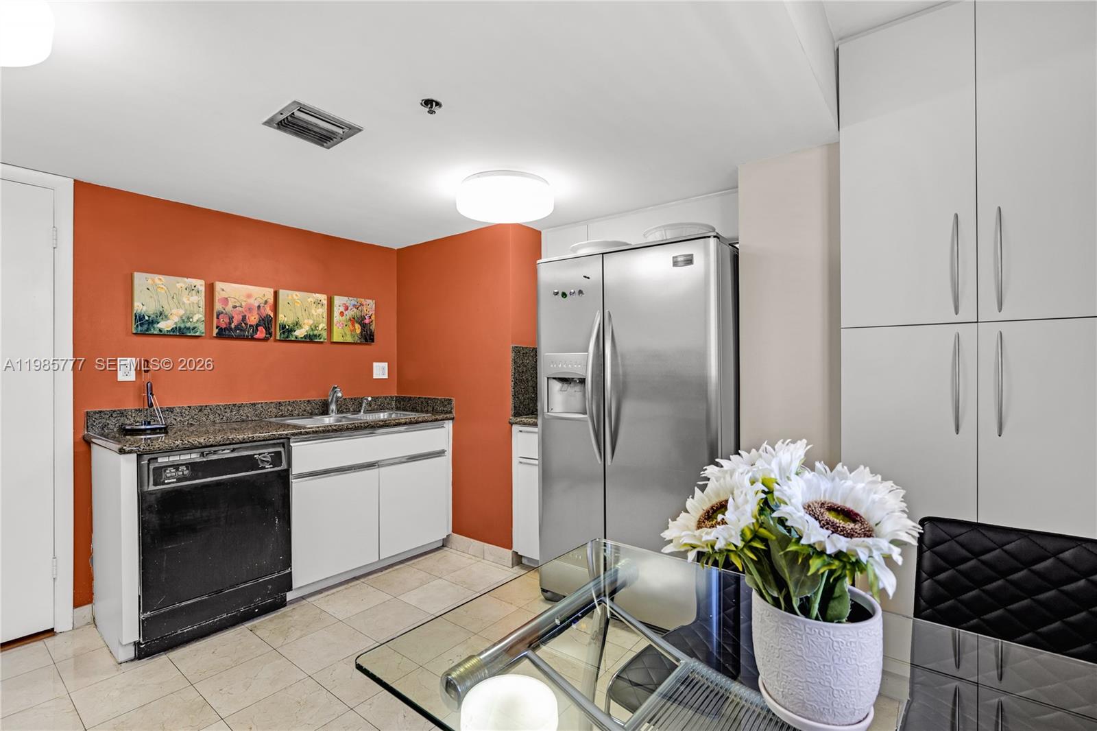 ATLANTIS ON BRICKELL COND - Residential