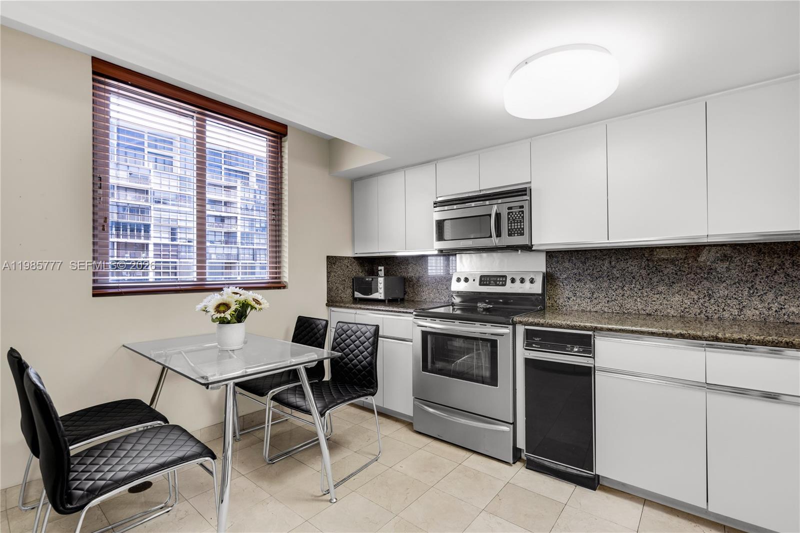 ATLANTIS ON BRICKELL COND - Residential