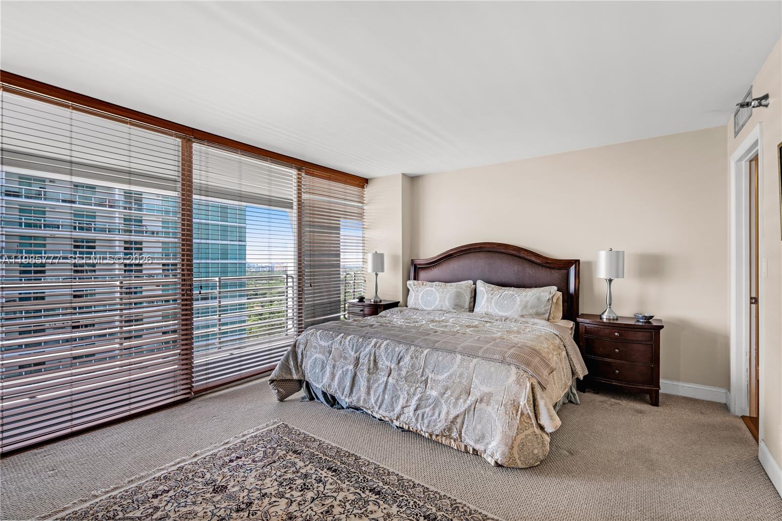 ATLANTIS ON BRICKELL COND - Residential