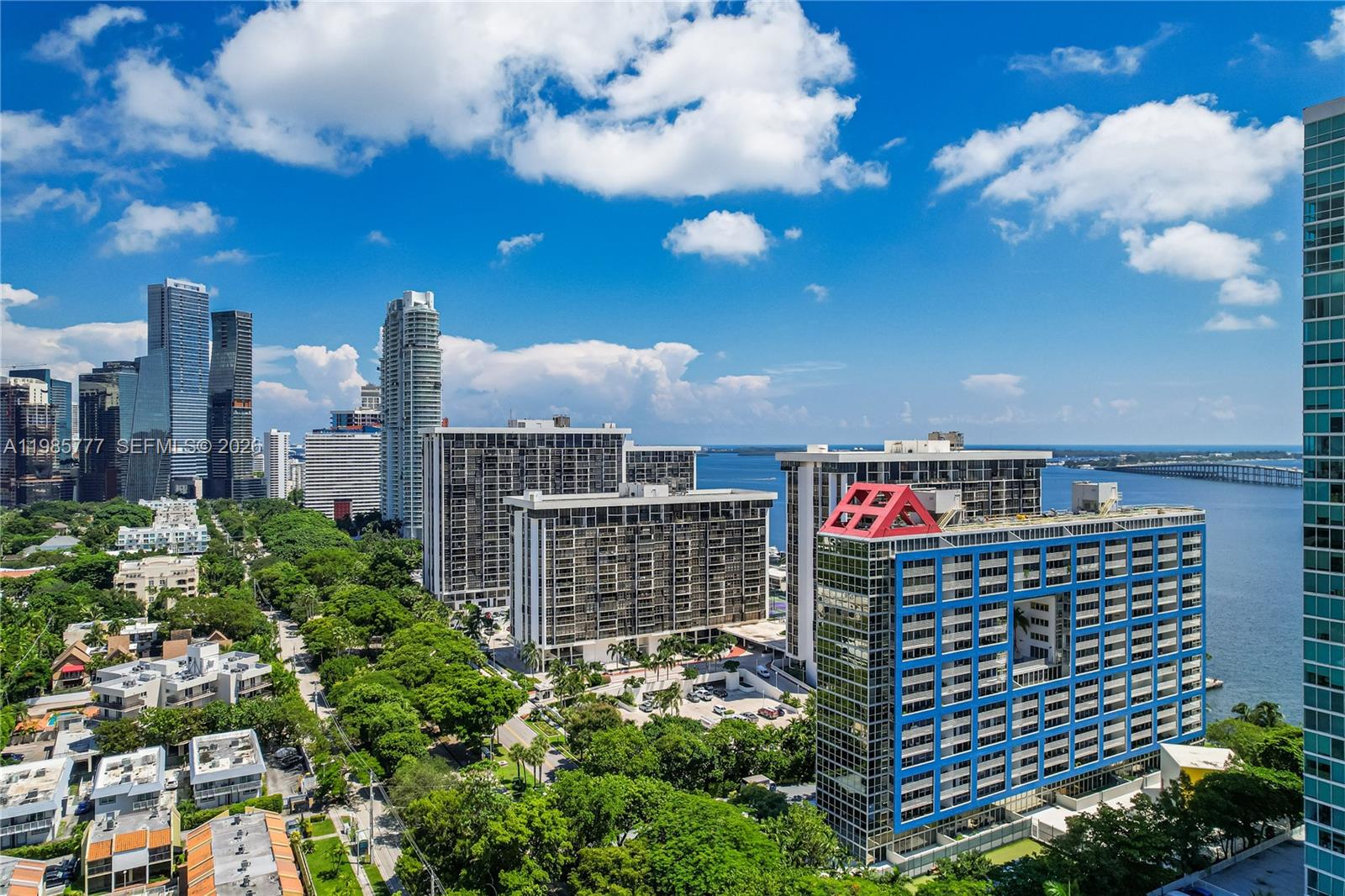 ATLANTIS ON BRICKELL COND - Residential