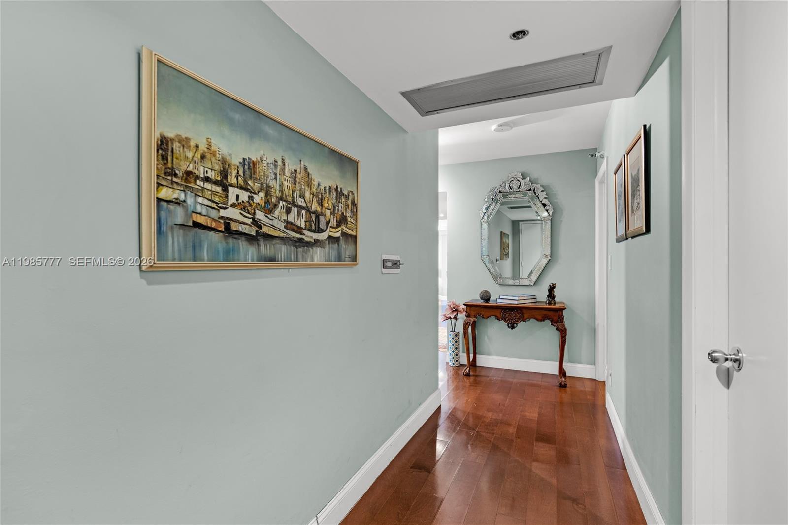 ATLANTIS ON BRICKELL COND - Residential