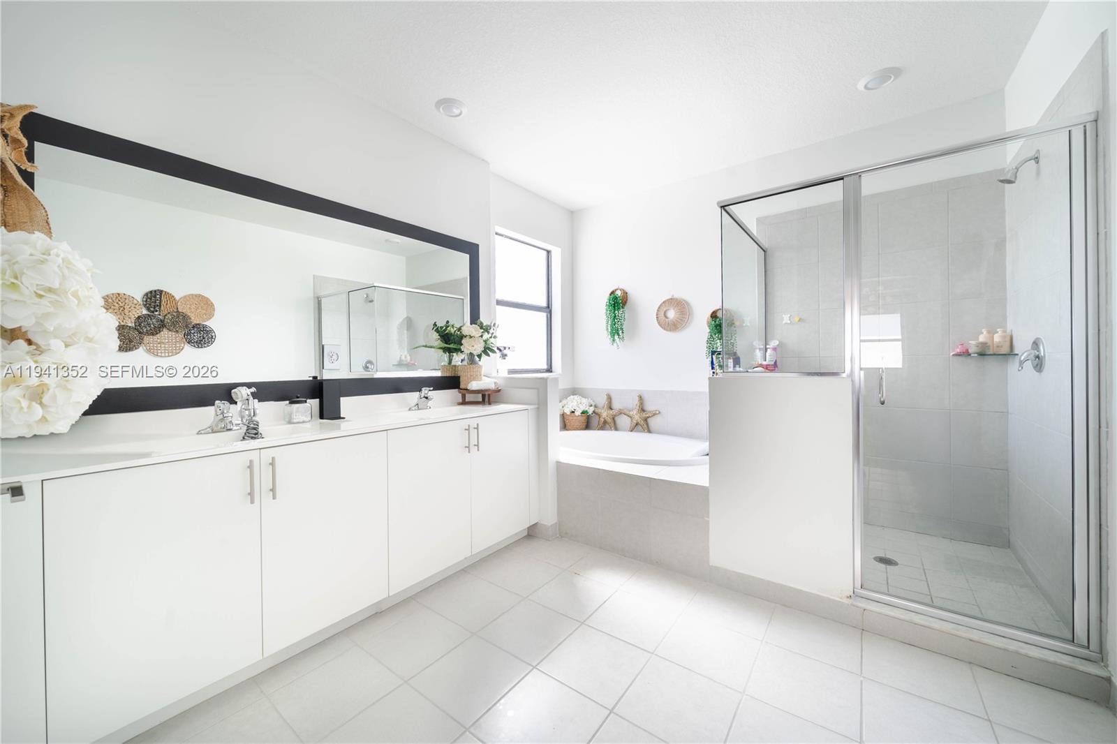 KENDALL ASSEMBLAGE NORTH - Residential Lease