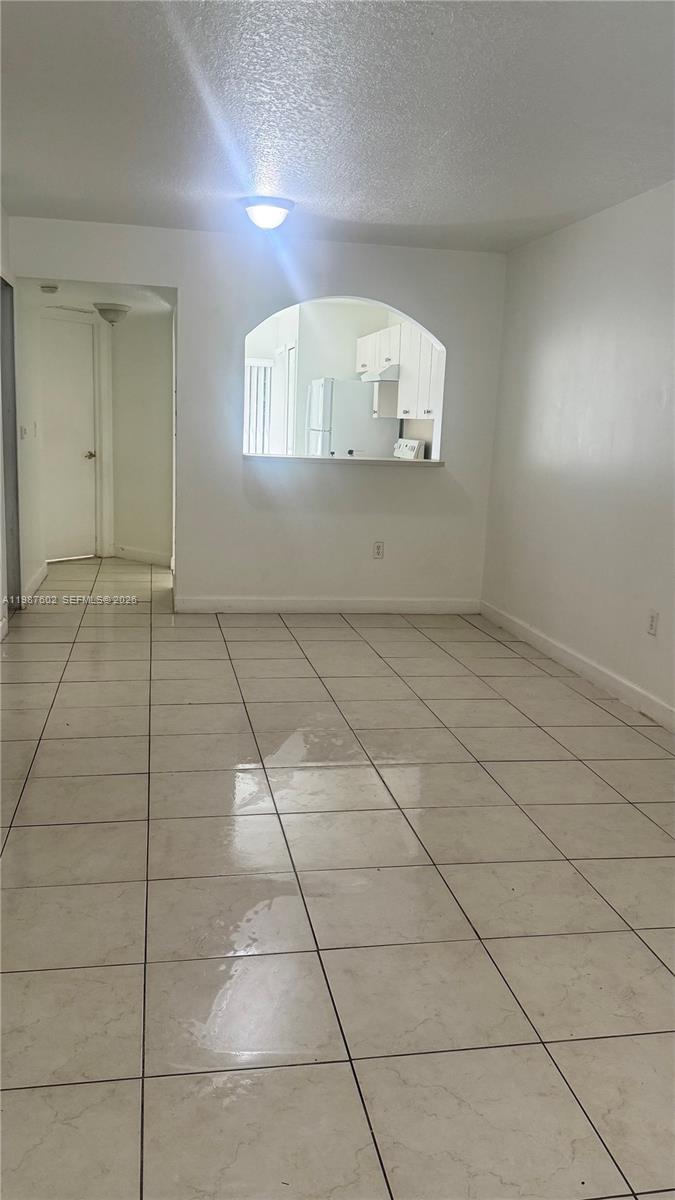 VENETIA GARDENS SOUTH CON - Residential Lease