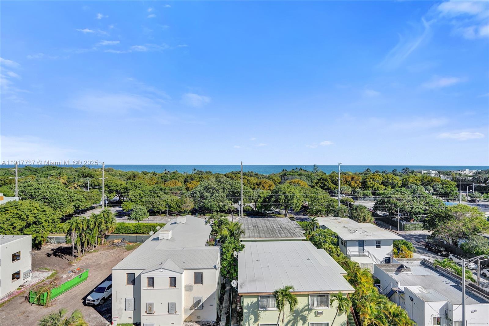 8000 CONDO - Residential