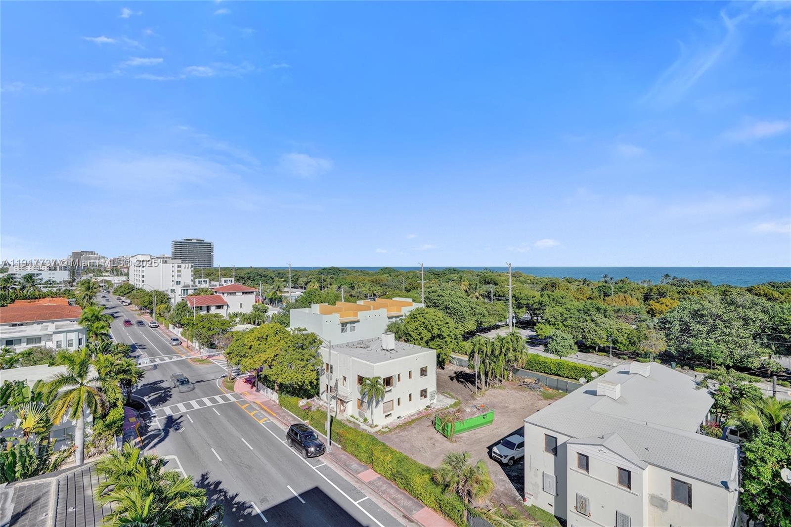 8000 CONDO - Residential