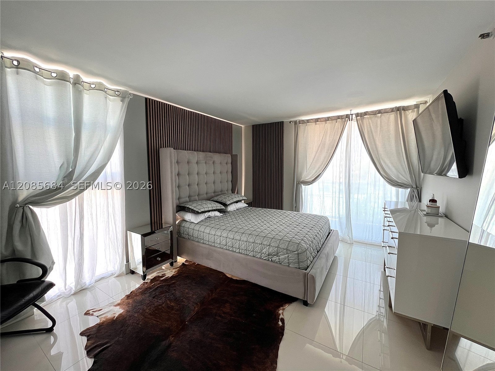 1035 West Ave 404