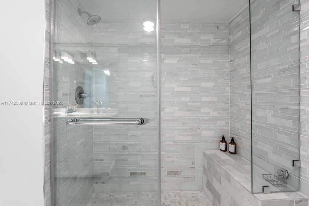 THE MUTINY CONDO - Residential