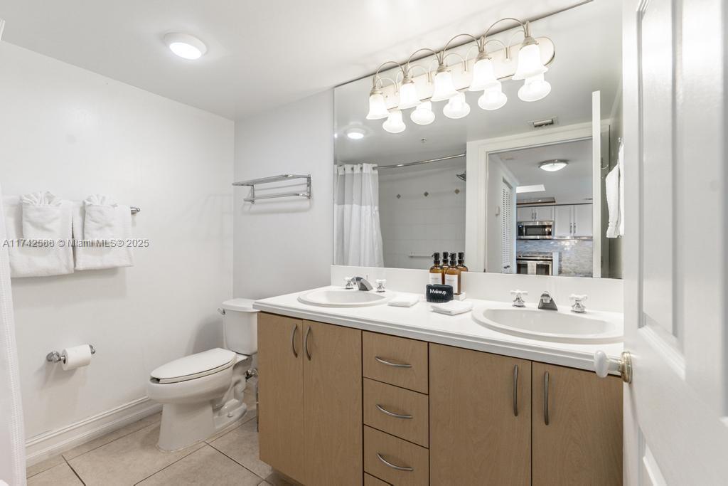 THE MUTINY CONDO - Residential