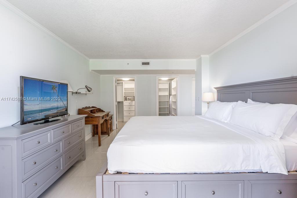 THE MUTINY CONDO - Residential