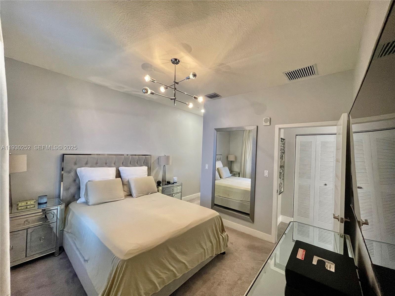 APEX AT PARK CENTRAL COND - Residential Lease