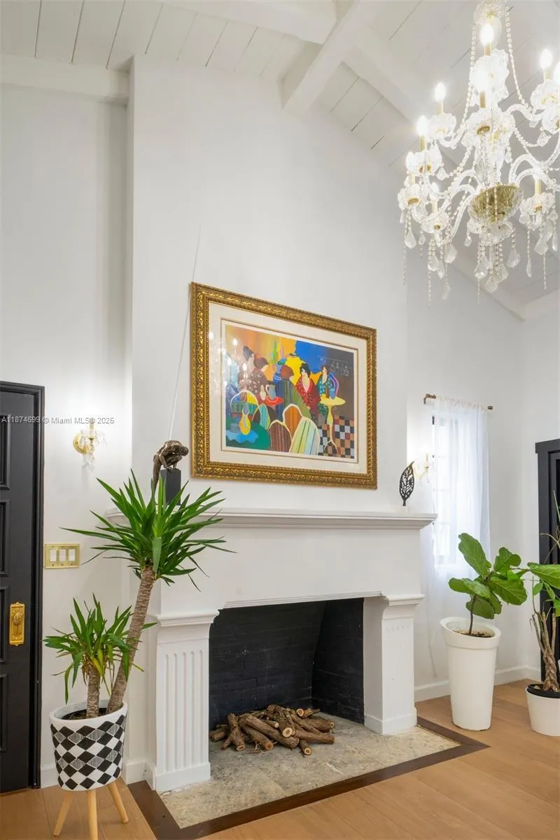 Miami Beach, Florida 33140, United States, 5 Bedrooms Bedrooms, ,5 BathroomsBathrooms,Residential,Active,206837