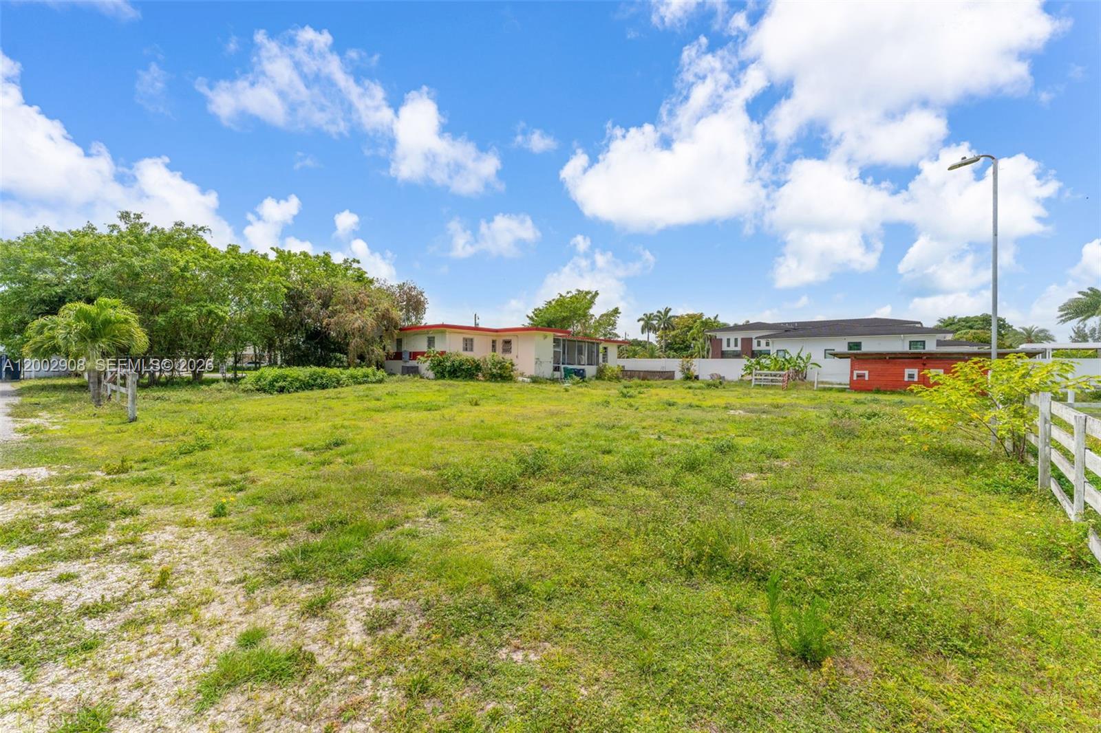 BIRD ROAD FARMSITES - Land