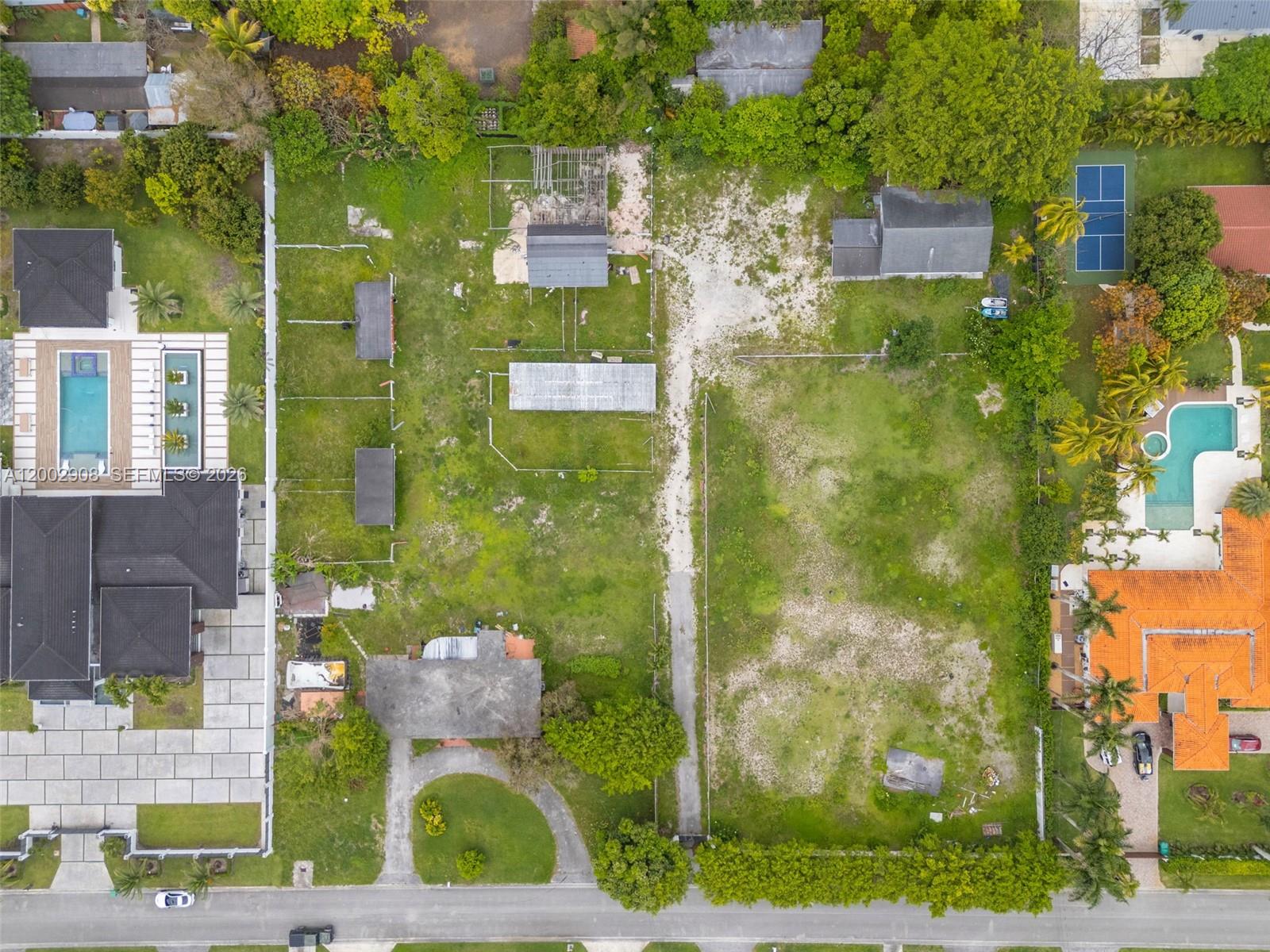 BIRD ROAD FARMSITES - Land