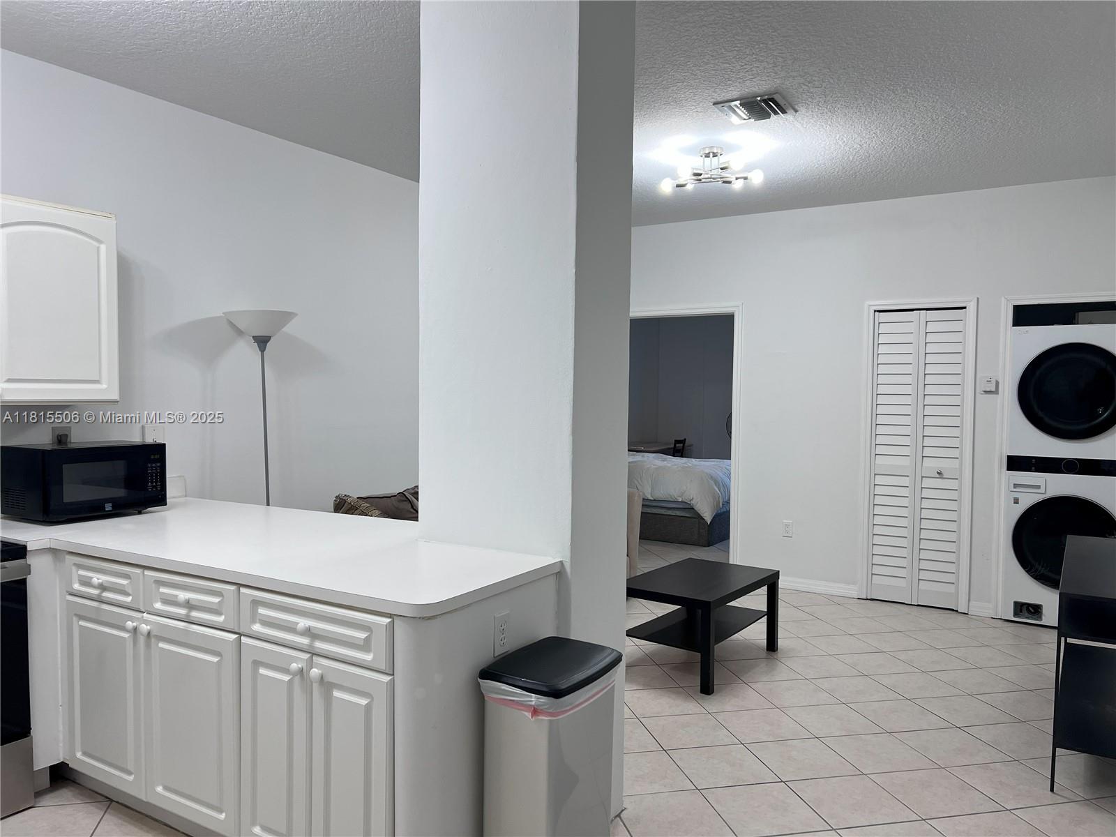 2734 Bird Ave 202, Miami, Broward County, Florida - 1 Bedrooms  
1 Bathrooms - 
