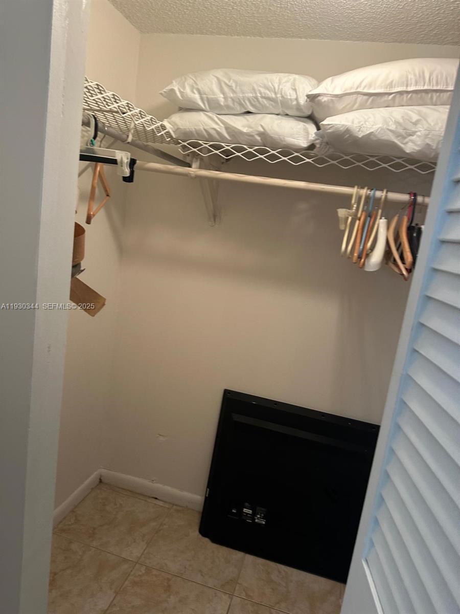 IMPERIAL TOWERS NORTH CON - Residential Lease