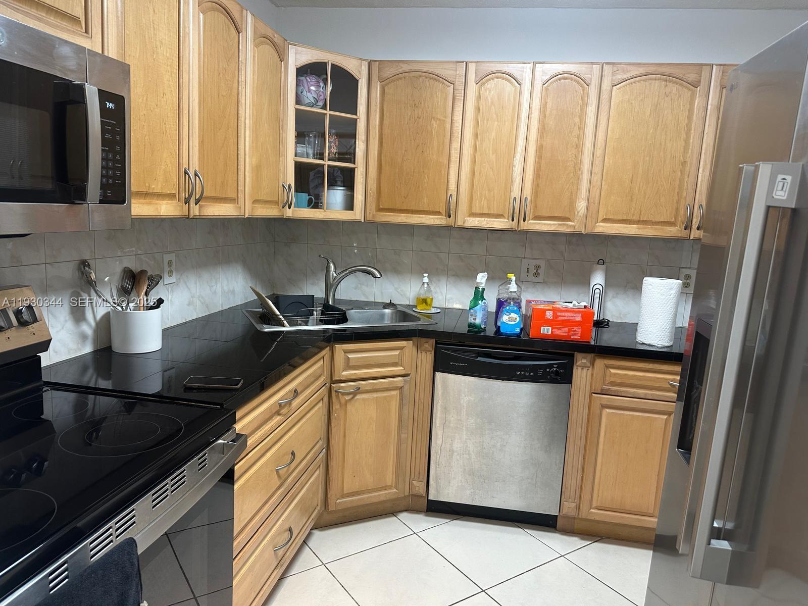 IMPERIAL TOWERS NORTH CON - Residential Lease