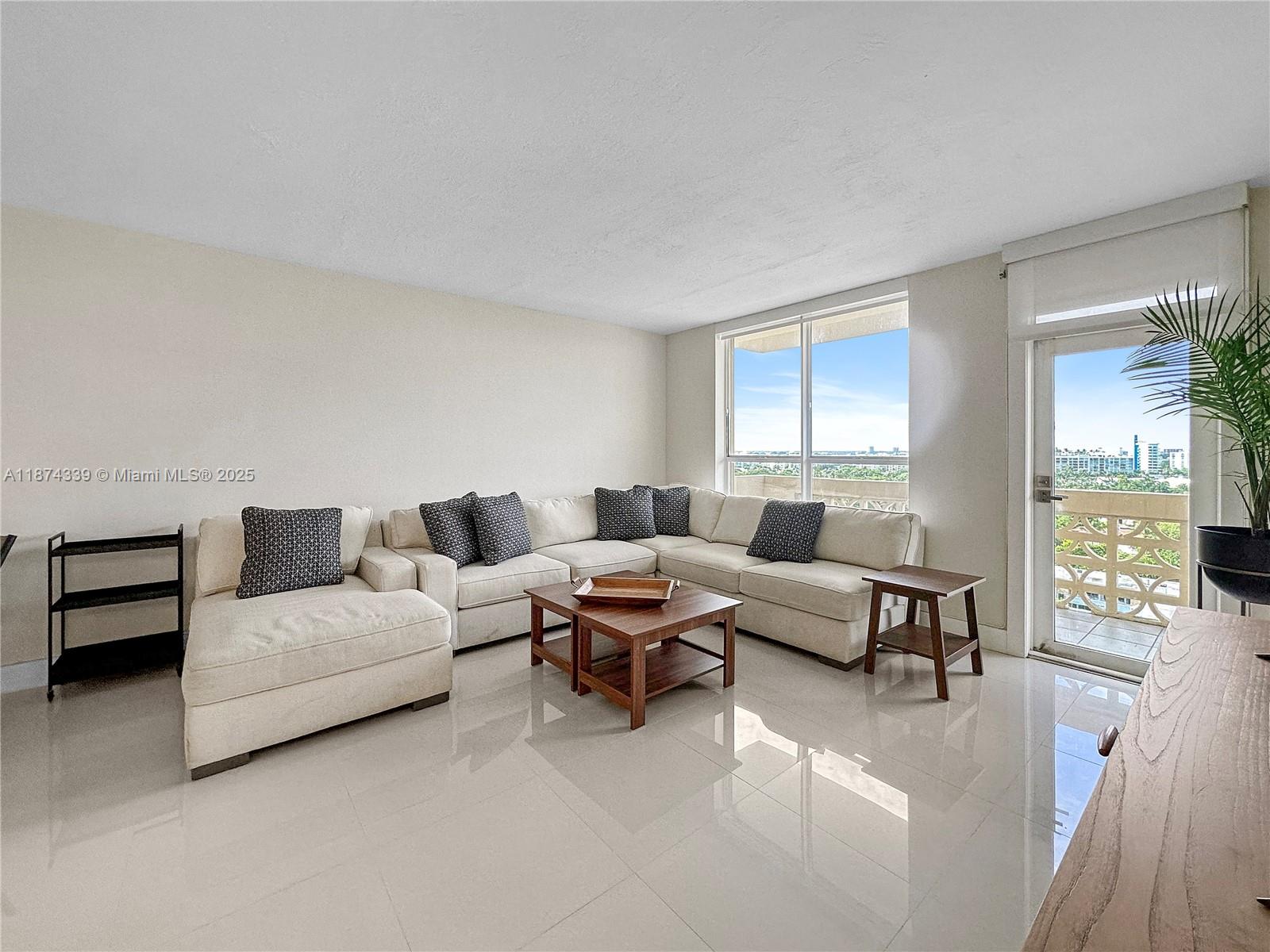 10185 Collins Ave 1206
