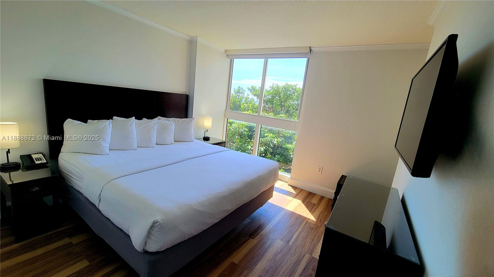 THE MUTINY CONDO - Residential