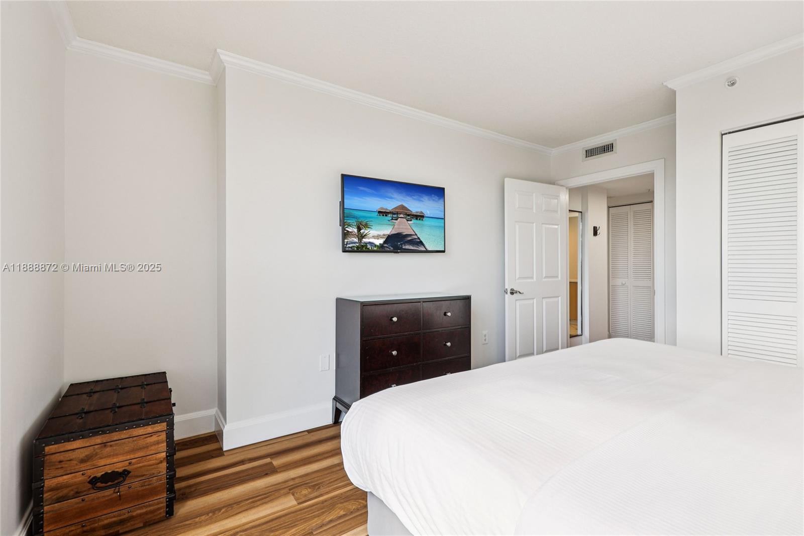 THE MUTINY CONDO - Residential