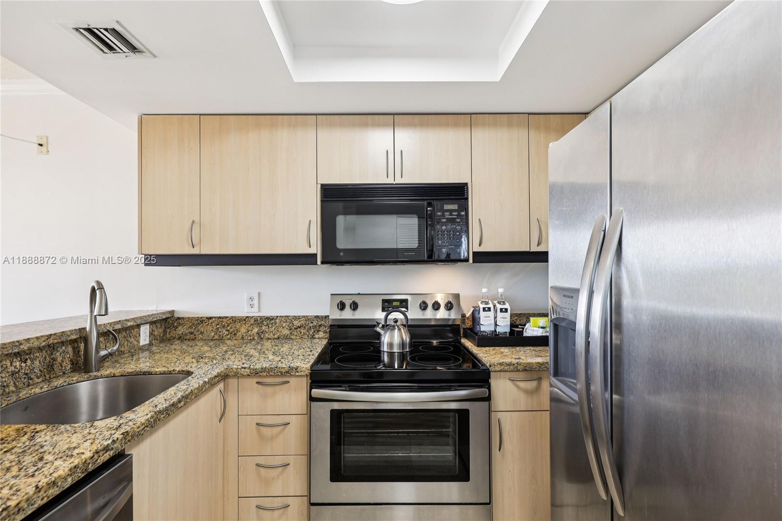 THE MUTINY CONDO - Residential