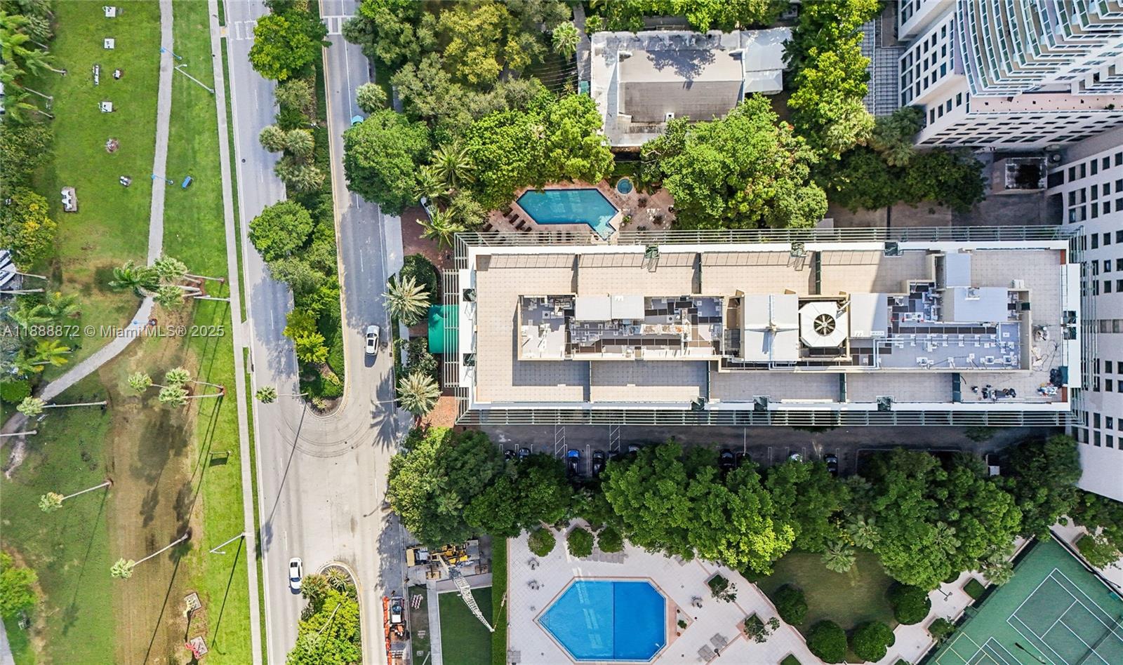 THE MUTINY CONDO - Residential