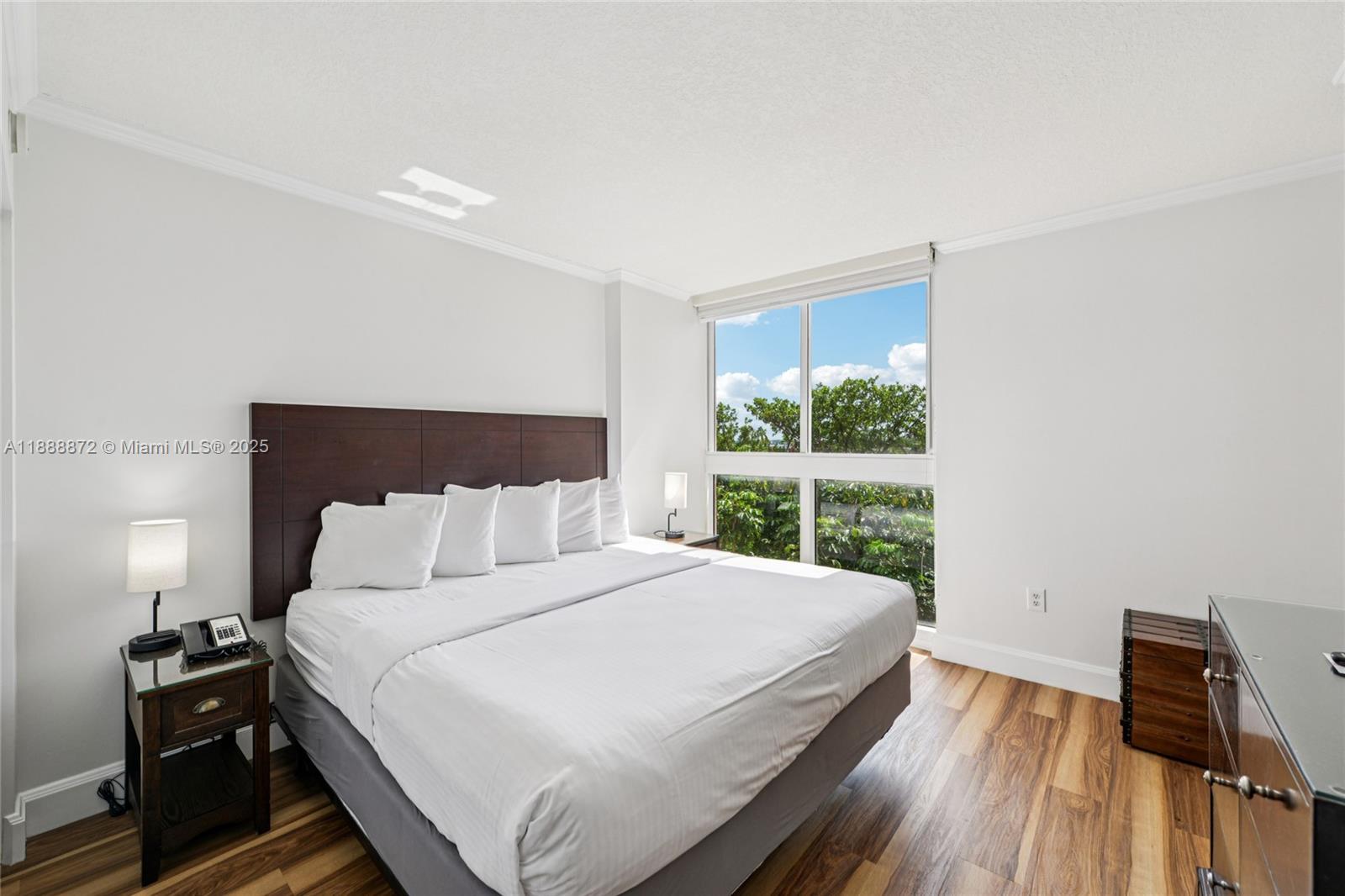 THE MUTINY CONDO - Residential