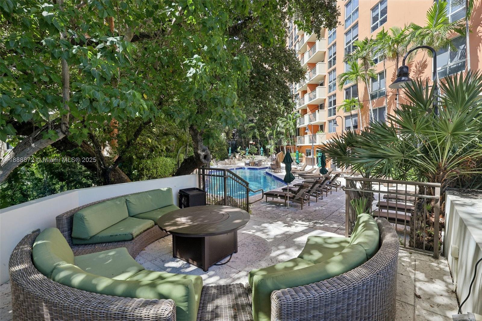 THE MUTINY CONDO - Residential