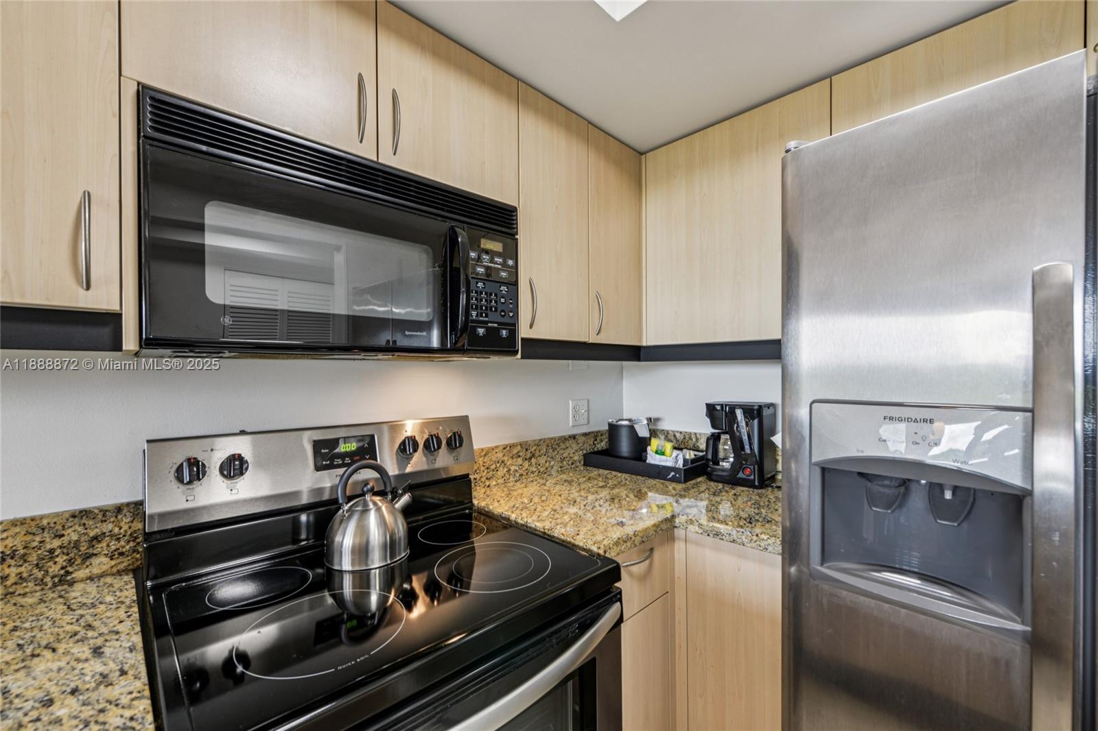 THE MUTINY CONDO - Residential