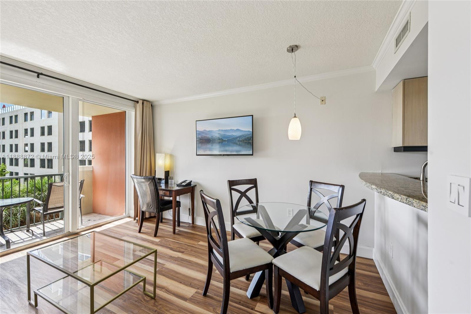 THE MUTINY CONDO - Residential