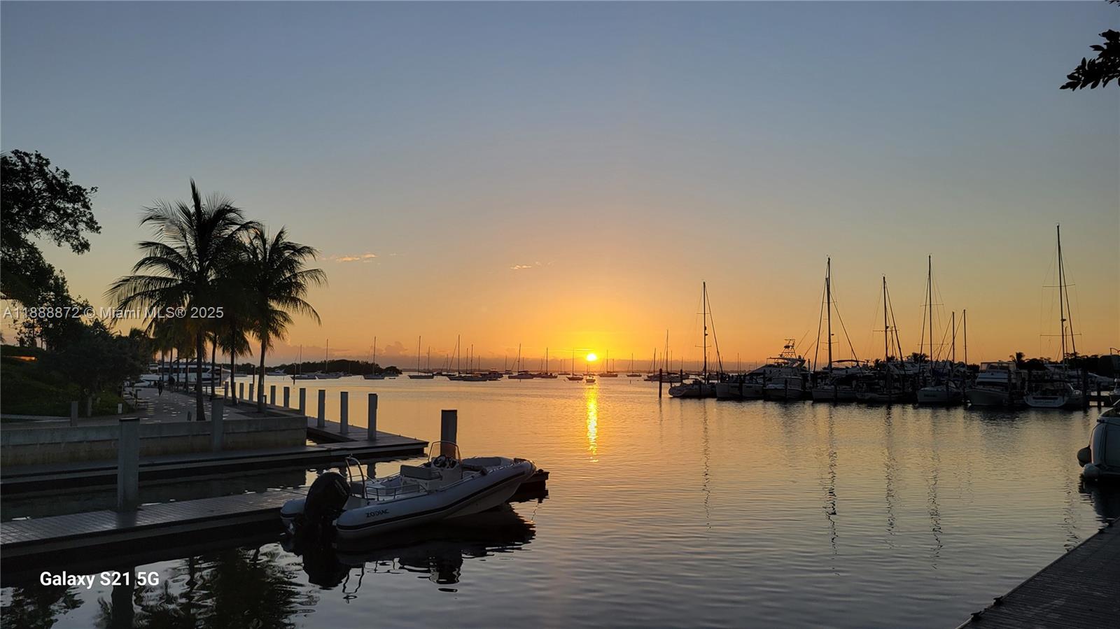 THE MUTINY CONDO - Residential