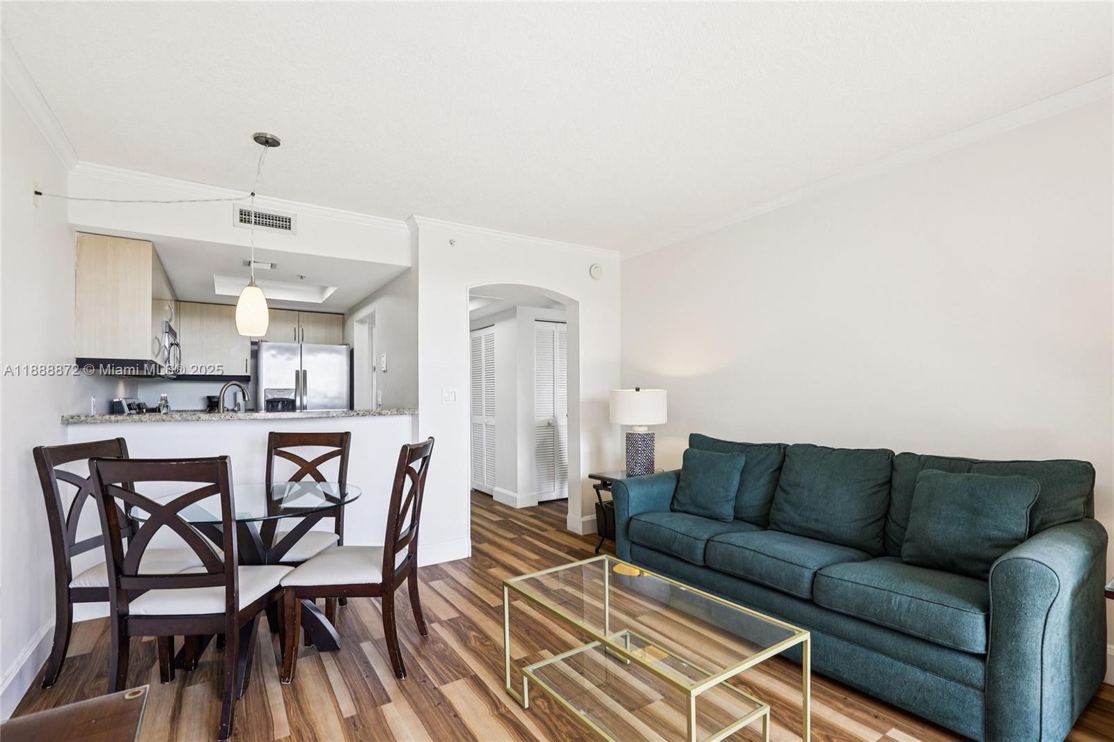 THE MUTINY CONDO - Residential