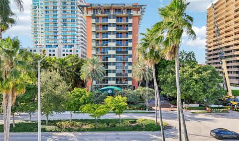2951 S Bayshore Dr 710 Miami FL 33133