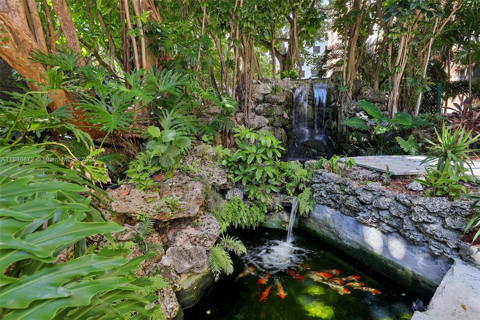 THE MUTINY CONDO - Residential