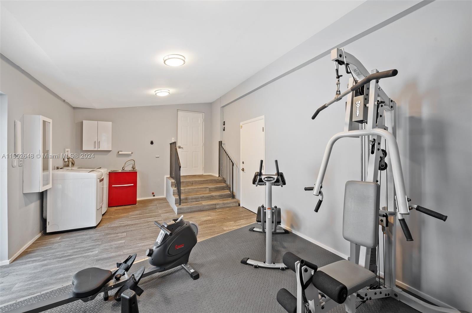 CORAL GABLES RIVIERA SEC - Residential