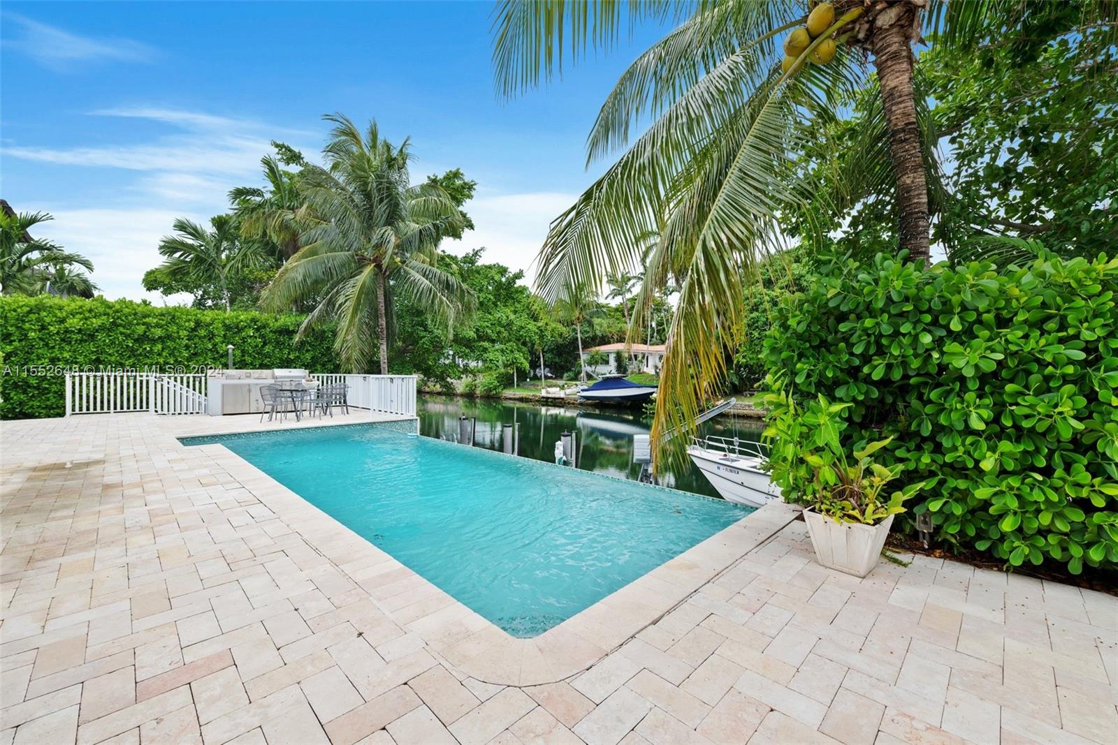 CORAL GABLES RIVIERA SEC - Residential