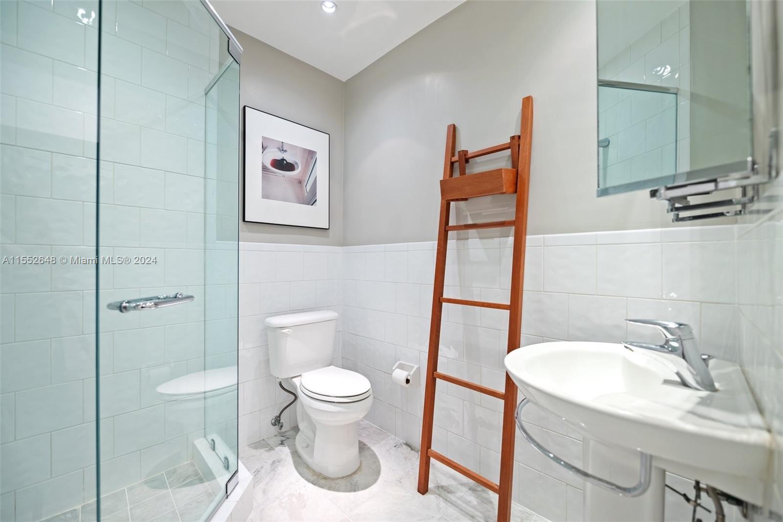 CORAL GABLES RIVIERA SEC - Residential