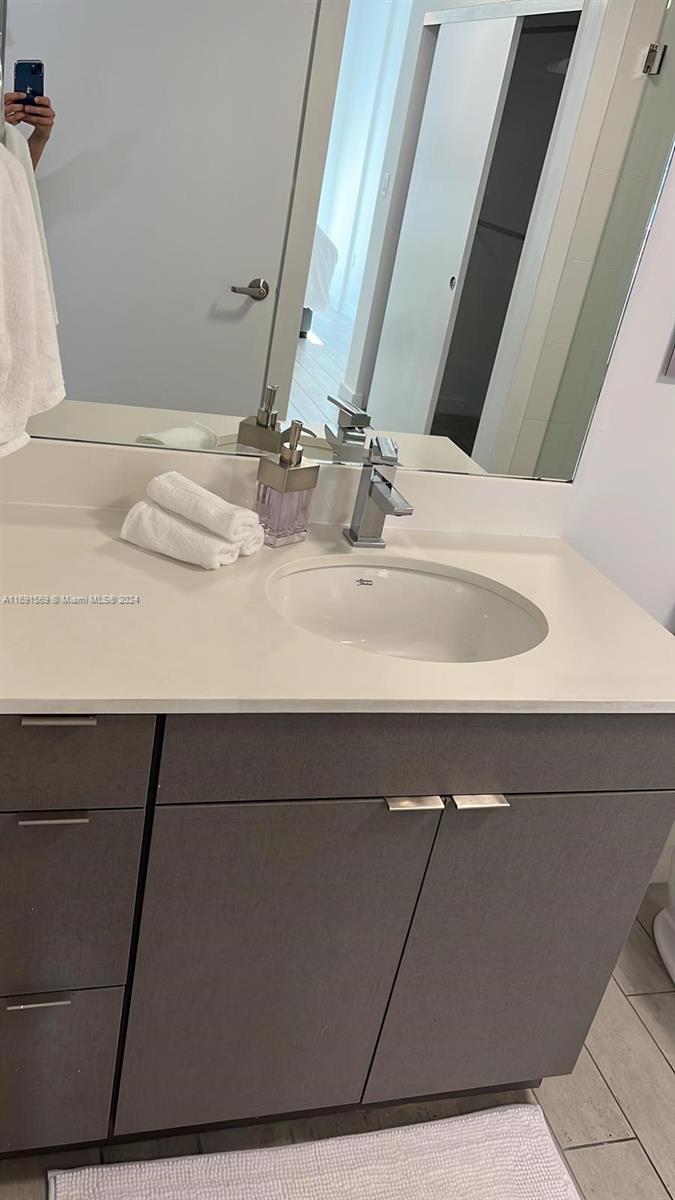 26 EDGEWATER CONDO - Residential Lease